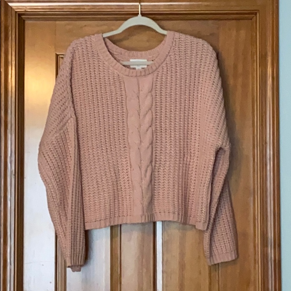 Boxy style sweater